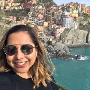 Meet your Posher, Karina